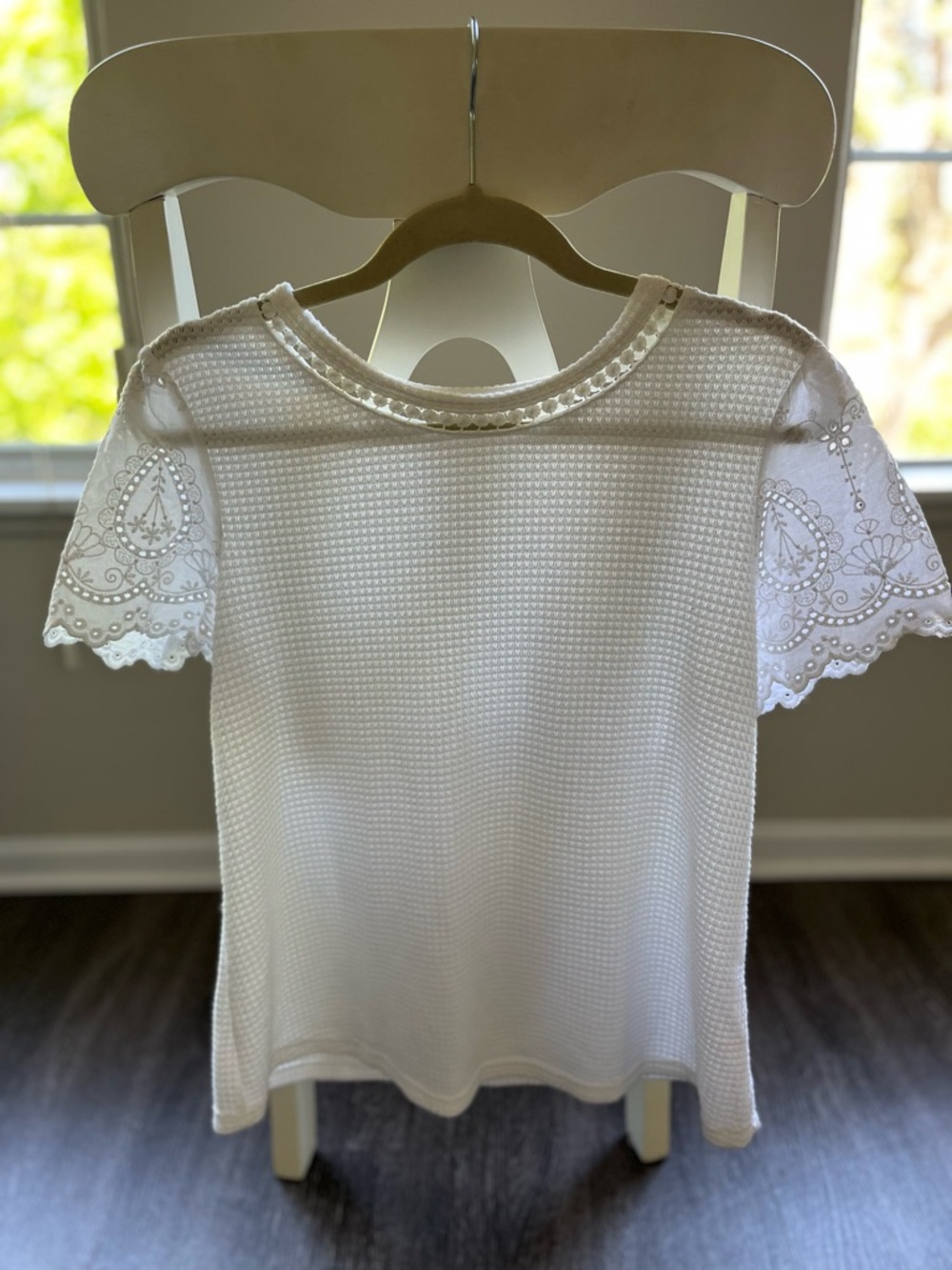 Women’s White Eyelet Sleeve Knit Top